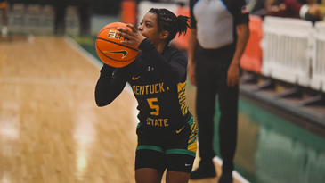 Kentucky State Thorobreds Shut Down Marauders in Fourth Quarter to Secure Win