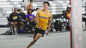 Benedict's Washington Sets School Record In Opening Track Meet